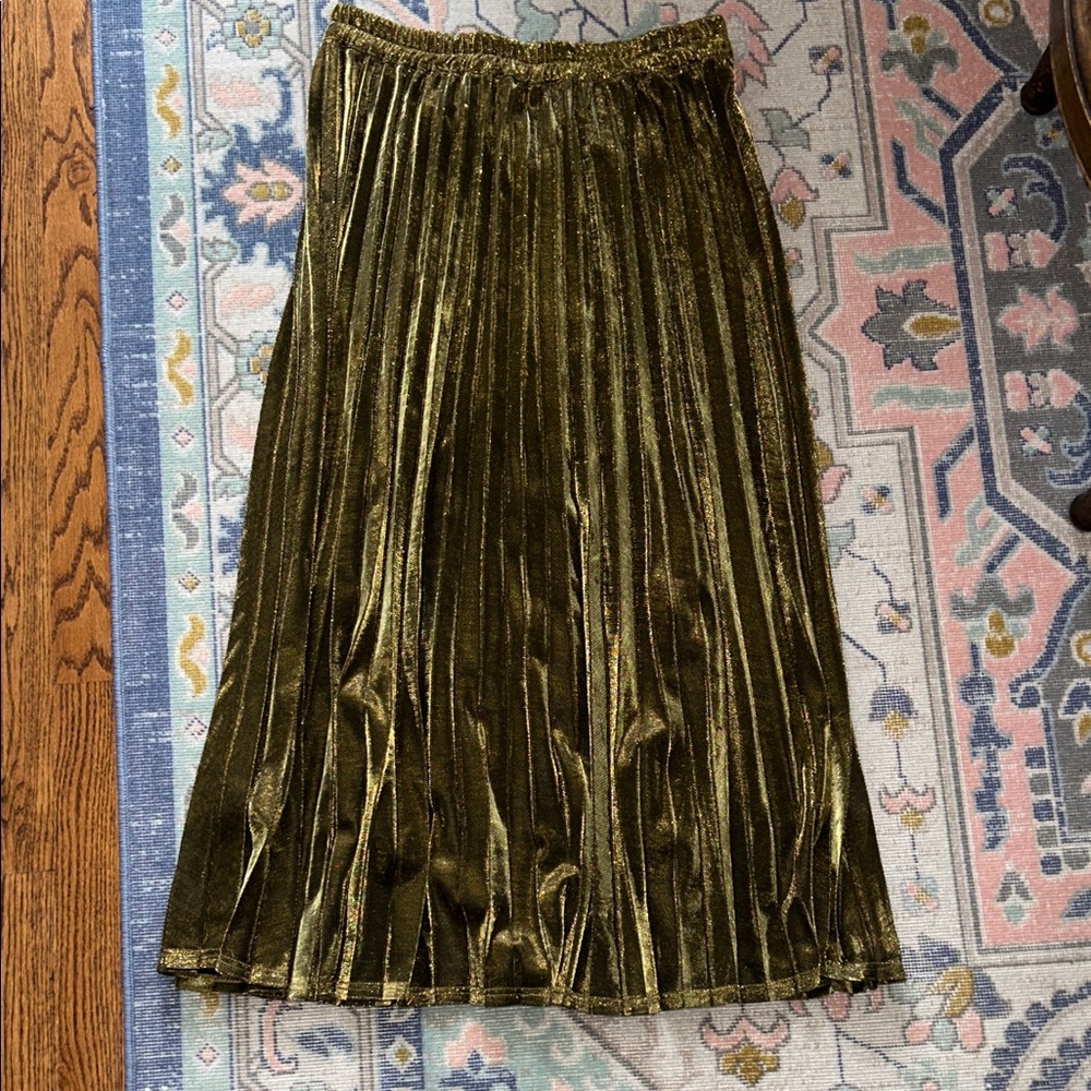 NWT CHARTOU Women's Metallic Shimmer Accordion Pleated Long Maxi Skirt